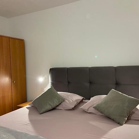 Apartmani Mara Rogoznica Rogoznica  Eksteriør bilde