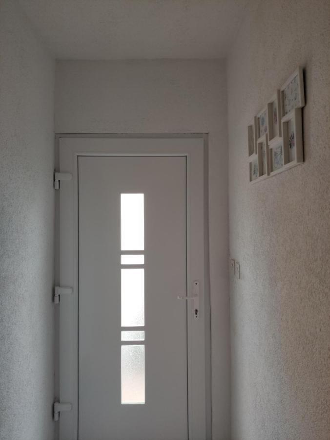 Apartmani Mara Rogoznica Rogoznica  Eksteriør bilde